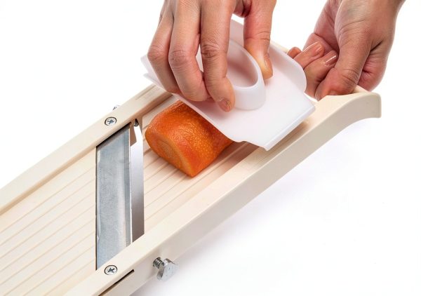 Benriner Mandoline Slicer with 4 Stainless Steel Blades Almond-7